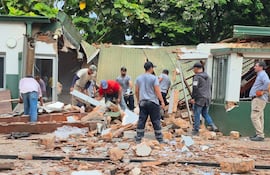 Explosionan empresa agroindustrial en Coronel Bogado e incautan dos autos abandonados