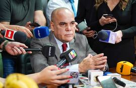 Basilio "Bachi" Núñez (ANR, HC), presidente de la Cámara de Senadores.