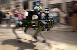 El perro robot que colabora con la Policía en Málaga, España.