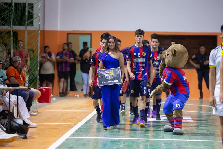 Brillante inauguración en San Pedro de Ycuamandyyú del campeonato nacional de futbol de salón C 20