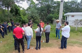En la foto: Julio César Rotela Rolela, 26 años, empleado de constructora (camiseta naranja), detenido tras operativo fiscal y policial en Pirayú.
