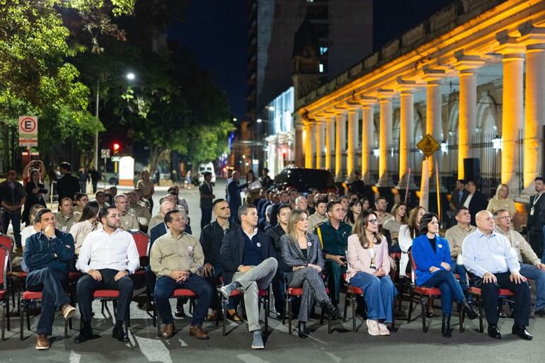 Abren primer tramo de iluminación LED en el centro de Asunción