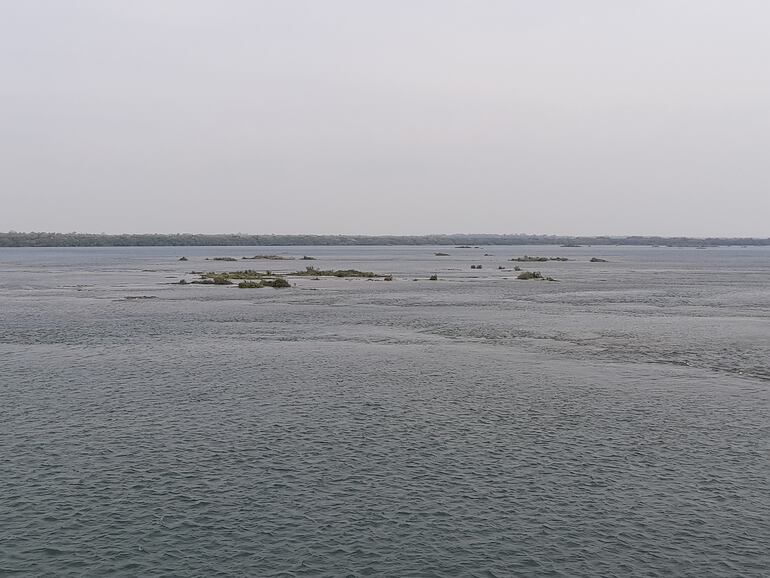 Río Paraná en la zona del Brazo Aña Cuá - Ayolas