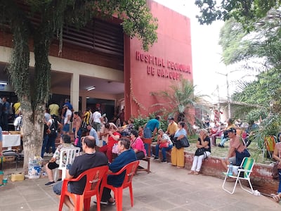 Importante concurrencia de pacientes para cirugía de cataratas gratuita en en el Hospital Regional de Caacupé.