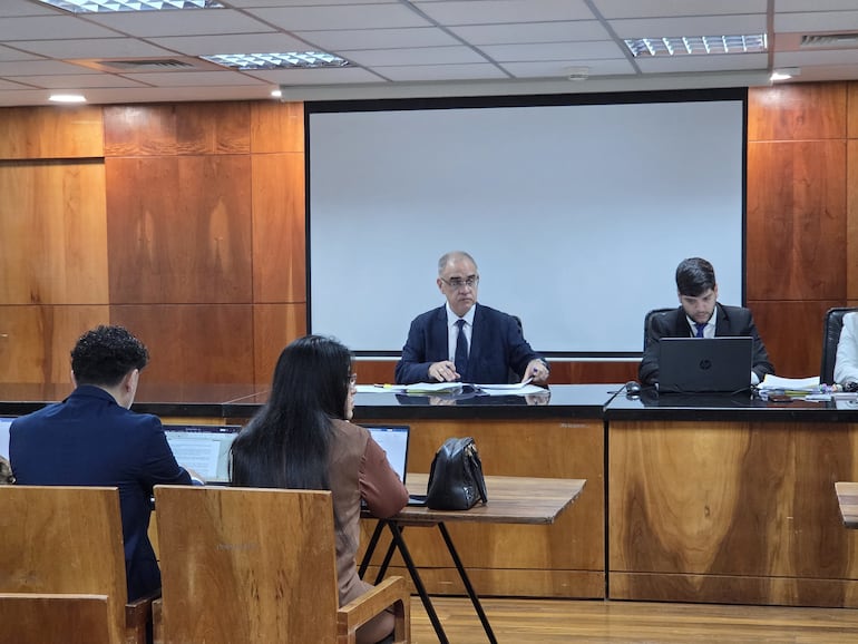 Humberto Otazú, juez penal de garantías.