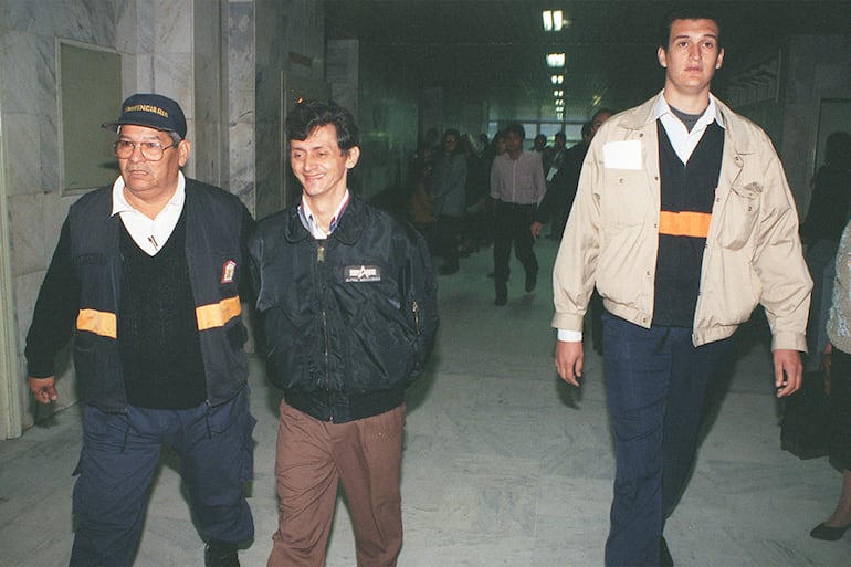 Leuterio Altamiro, cuando supuestamente planeó el asesinato del entonces juez del Crimen, Jorge Bogarín González, hoy día ministro del TSJE.