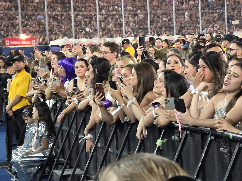 La "manada" de la Loba Shakira.