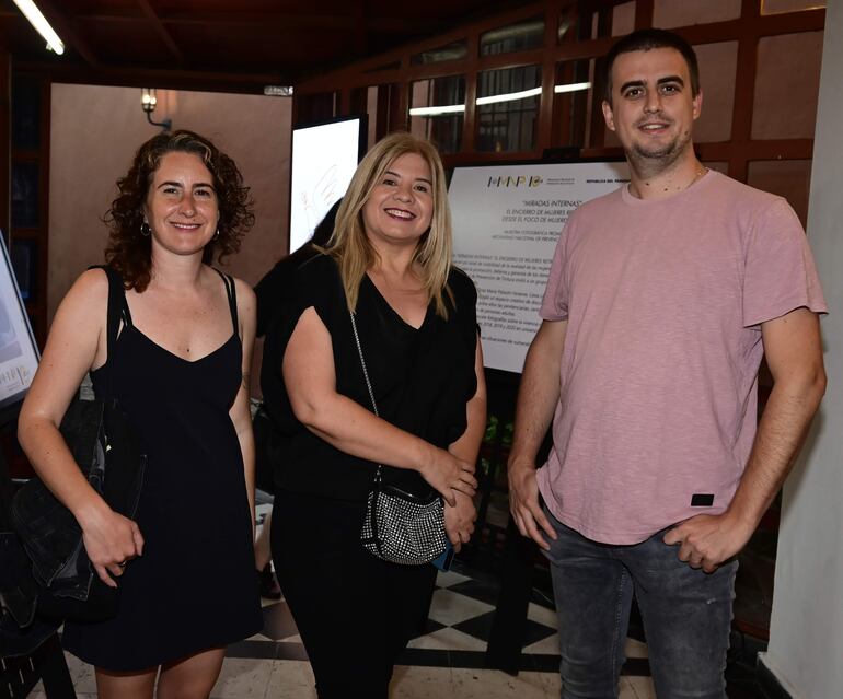 Josefina Alfonsín, Natalia Ruíz Díaz e Ignacio Arriaran.