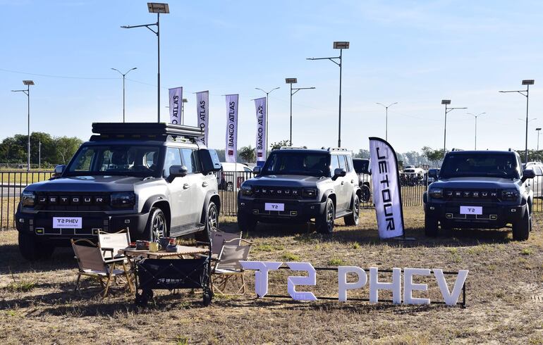La Jetour T2 PHEV llega con un sistema híbrido enchufable ofreciendo hasta 1.300 km de autonomía combinada.