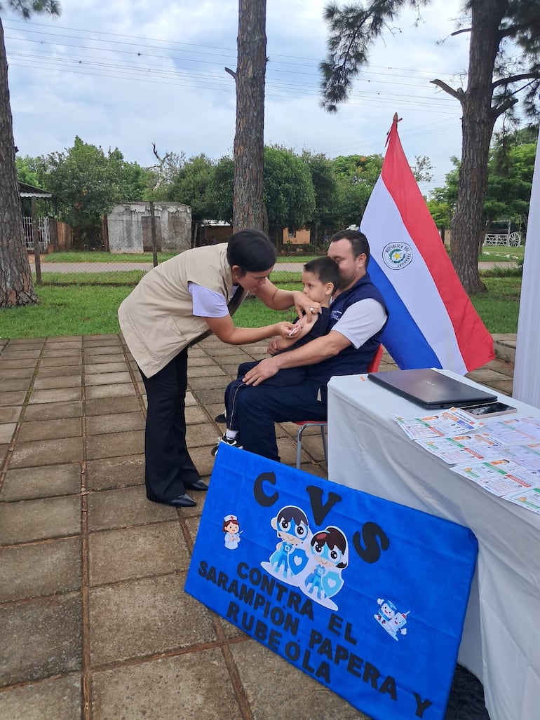 Con el lema “Vacunar es prevenir” buscan inmunizar a unos 13.700 niños del noveno departamento.