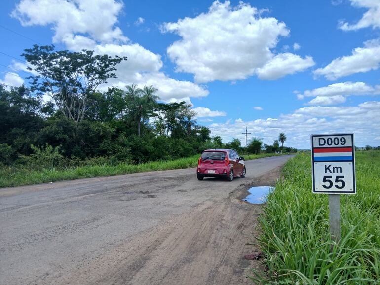 Tramo tras tramo de la ruta Arroyos y Esteros – Tobatí muestra profundos hoyos.
