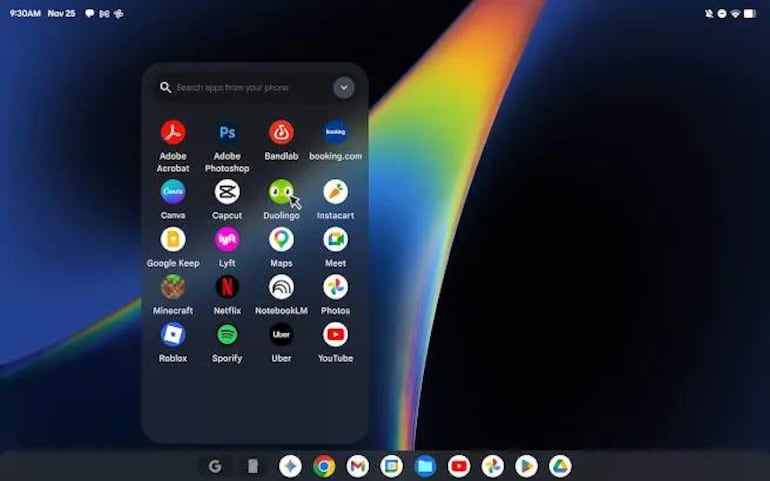 Interfaz de teléfono móvil con numerosas aplicaciones visibles organizadas en pantalla.