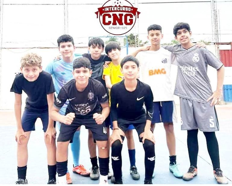 Con el entusiasmo de siempre se prepararon los jóvenes y