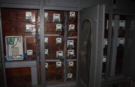 Medidores de la ANDE de edificios (Foto de Archivo)