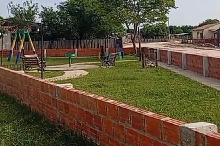 Precario parque en Puerto Sastre