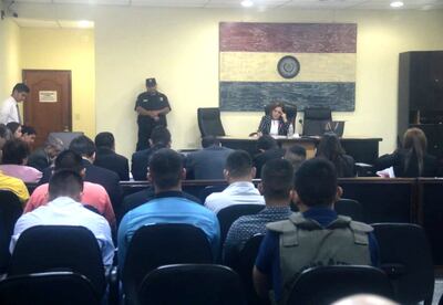 La jueza Lici Teresita Sánchez elevó a juicio oral a diez de los trece efectivos de la Marina que están acusados de abuso sexual y violación de una niña de 13 años.