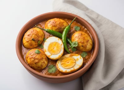 Curry de huevos.