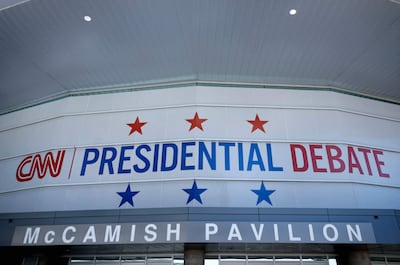 Se ven carteles que anuncian el debate presidencial de CNN en el Pabellón McCamish en el campus de Georgia Tech el 25 de junio de 2024 en Atlanta, Georgia. El presidente de Estados Unidos, Joe Biden, y el candidato presidencial republicano, el expresidente Donald Trump, se enfrentarán este jueves en el primer debate presidencial del ciclo presidencial 2024.