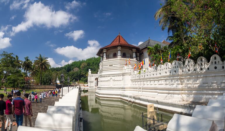 Kandy, Sri Lanka, isla de Ceilán: Sri Dalada Maligawa, el Templo del Diente Sagrado.