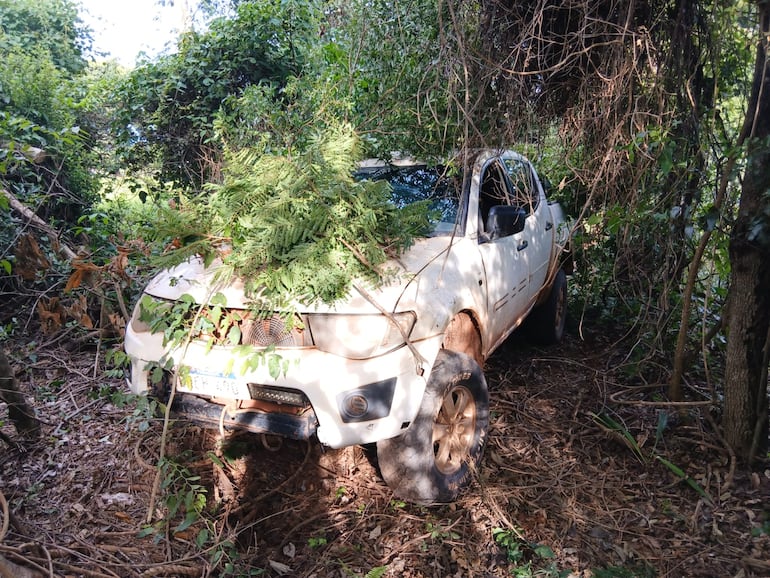 Yby Yaú: tras persecución policial abandonan camioneta que transportaba 212 kilos de marihuana