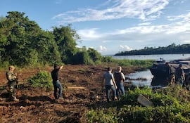 Hasta tinglados tenían en el terreno de Itaipú para acopiar los cigarrillos y luego pasarlos de contrabando al Brasil.
