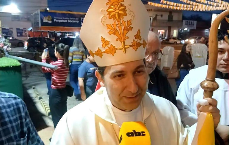 Monseñor Vincenzo Turturro, Nuncio Apostólico, representante del Papa León XIV en nuestro país, brindó entrevista tras la misa en Pedro Juan Caballero.