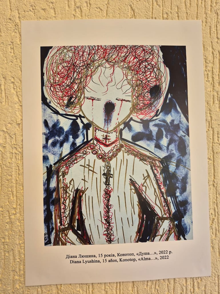 Encarnación: exposición de dibujos de niños y jóvenes ucranianos expone realidad tras cuatro años viviendo bajo bombas
