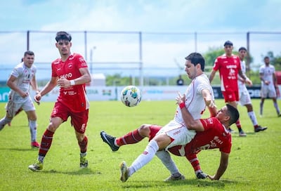 Paraguarí AC se impuso por 3-2 sobre General Caballero de Juan León Mallorquín, en duelo de rojos celebrado en Carapeguá.