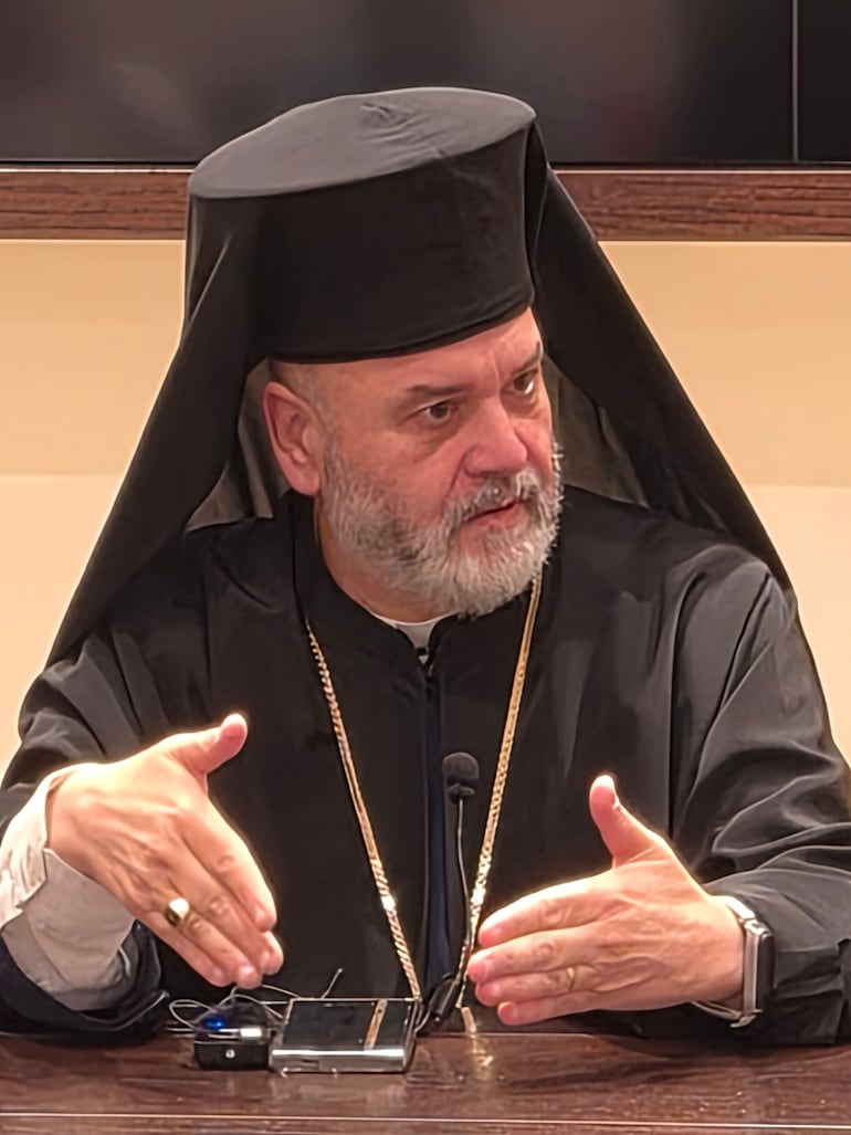 Youseef Matta , arzobispo cristiano de la Comunidad Griega en Jerusalén.