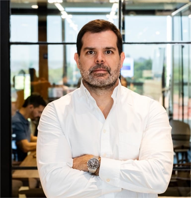 Álvaro Acosta, presidente de Investor, destacó la desmaterialización de acciones como un paso clave para fortalecer la transparencia y modernizar la gestión societaria en el mercado paraguayo.