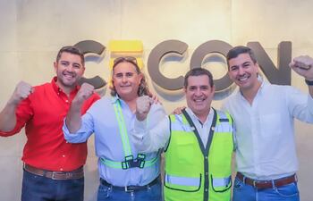 Pedro Alliana, José ortiz, Horacio Cartes y Santiago Peña Cecon  cementos concepción