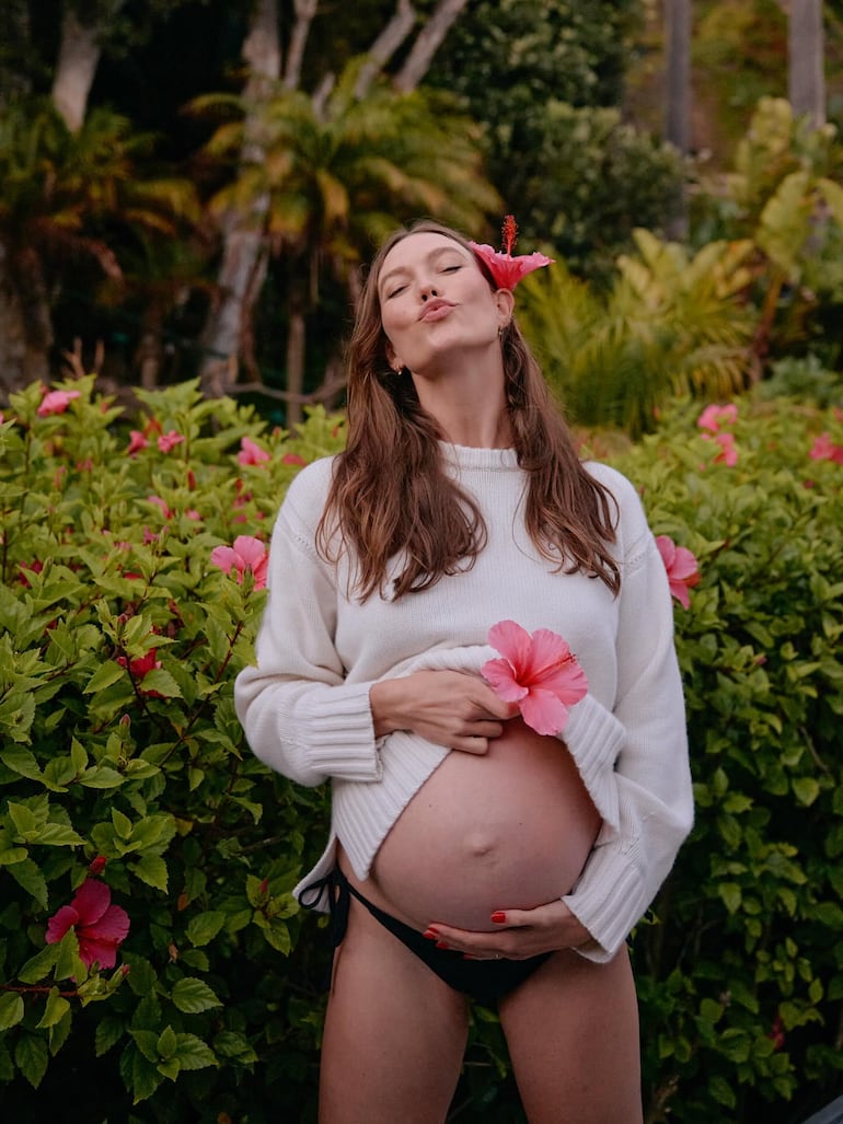 Karlie Kloss esperaba con ansias a su tercer bebé. Hoy, ya tiene en su brazos a Florence.