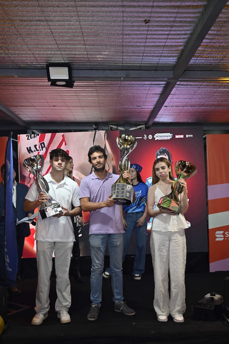 Podio F4: 1) Ever Martínez, 2) Juan Mendieta y 3) Fátima Terra.