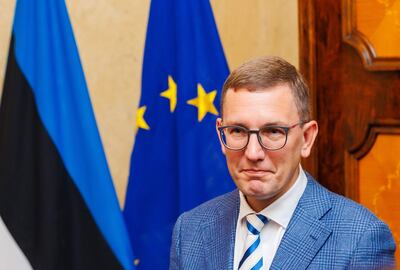 Una foto proporcionada por la Oficina del Presidente de la República de Estonia muestra al ministro de Clima Kristen Michal.