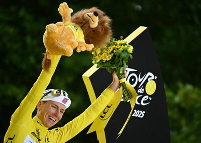 Tadej Pogacar (26 años) es el rey indiscutible del ciclismo conquistando su cuarto Tour de France.