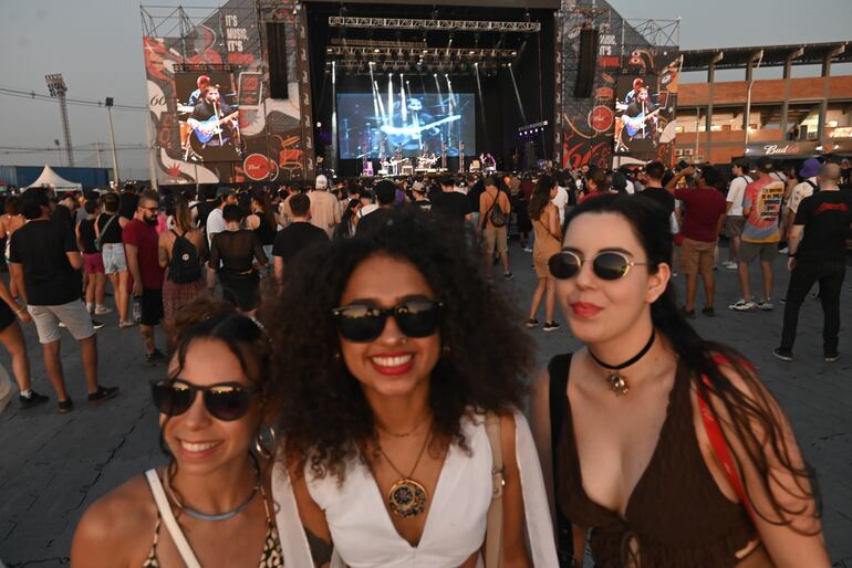 La banda paraguaya El Culto Casero se presentó en el Asúncionico en el Cómite Olímpico Paraguayo.