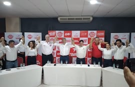 Lanzamiento de la precandidatura de Gustavo Ovelar a la intendencia de Ciudad del Este.