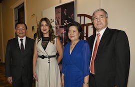 José Han, embajador de Taiwán, Melva De Gracia-Han, Cristina Field y Thomas Field.