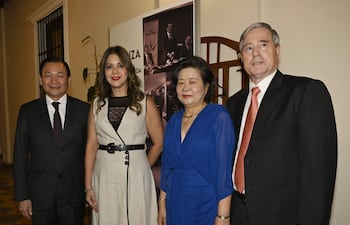 José Han, embajador de Taiwán, Melva De Gracia-Han, Cristina Field y Thomas Field.