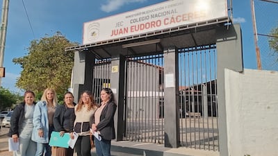 Integrantes de la Asociación de Cooperadora Escolar (ACE).