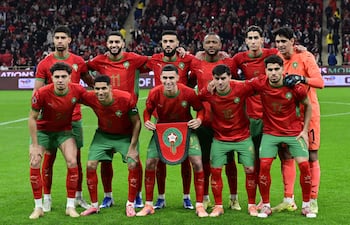 Los jugadores de Marruecos posan para una foto de grupo antes del partido de semifinales de la Copa de África de Naciones de la CAF 2025 entre Nigeria y Marruecos, en Rabat, Marruecos.