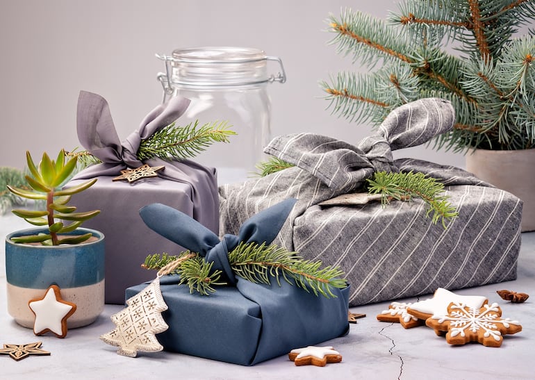 Furoshiki, una forma japonesa de envolver regalos y evitar el desperdicio.