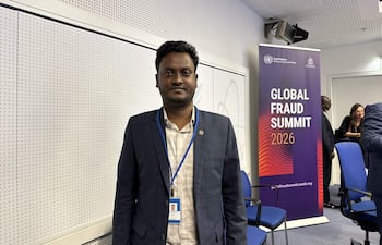 Abdus Salam posa en la 'Cumbre Global contra el Fraude', que concluyó este martes en Viena y estuvo organizada por Interpol y la Oficina de Naciones Unidas contra la Droga y el Delito (ONUDD).