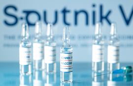 Las gestiones son para adquirir la Sputnik V de Gamaleya o una de las vacunas chinas de Sinovac o Sinopharm.