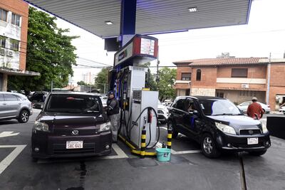 Emblemas privados anunciaron que aumentaran los precios de combustibles. Petropar ni se pronunció al respecto.