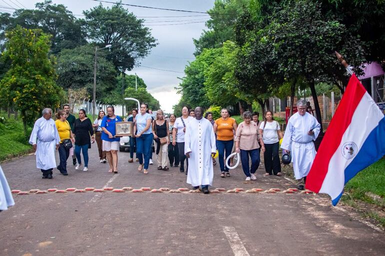 Procesión de la Reliquia de San Francisco en San Pedro del Paraná.