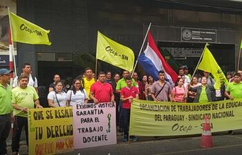 Otep-SN reclamó frente al MEC por los docentes interinos que no podrán participar en concurso público de diciembre.