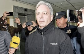 Justo Cárdenas y sus tres hijos están acusados por enriquecimiento ilícito y lavado de dinero.