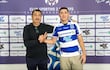 El doctor Víctor Hugo Duarte Francia, nuevo presidente del Sportivo 2 de Mayo, en compañía del futbolista Alexis Villalba.