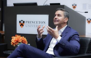 El presidente de la República, Santiago Peña.